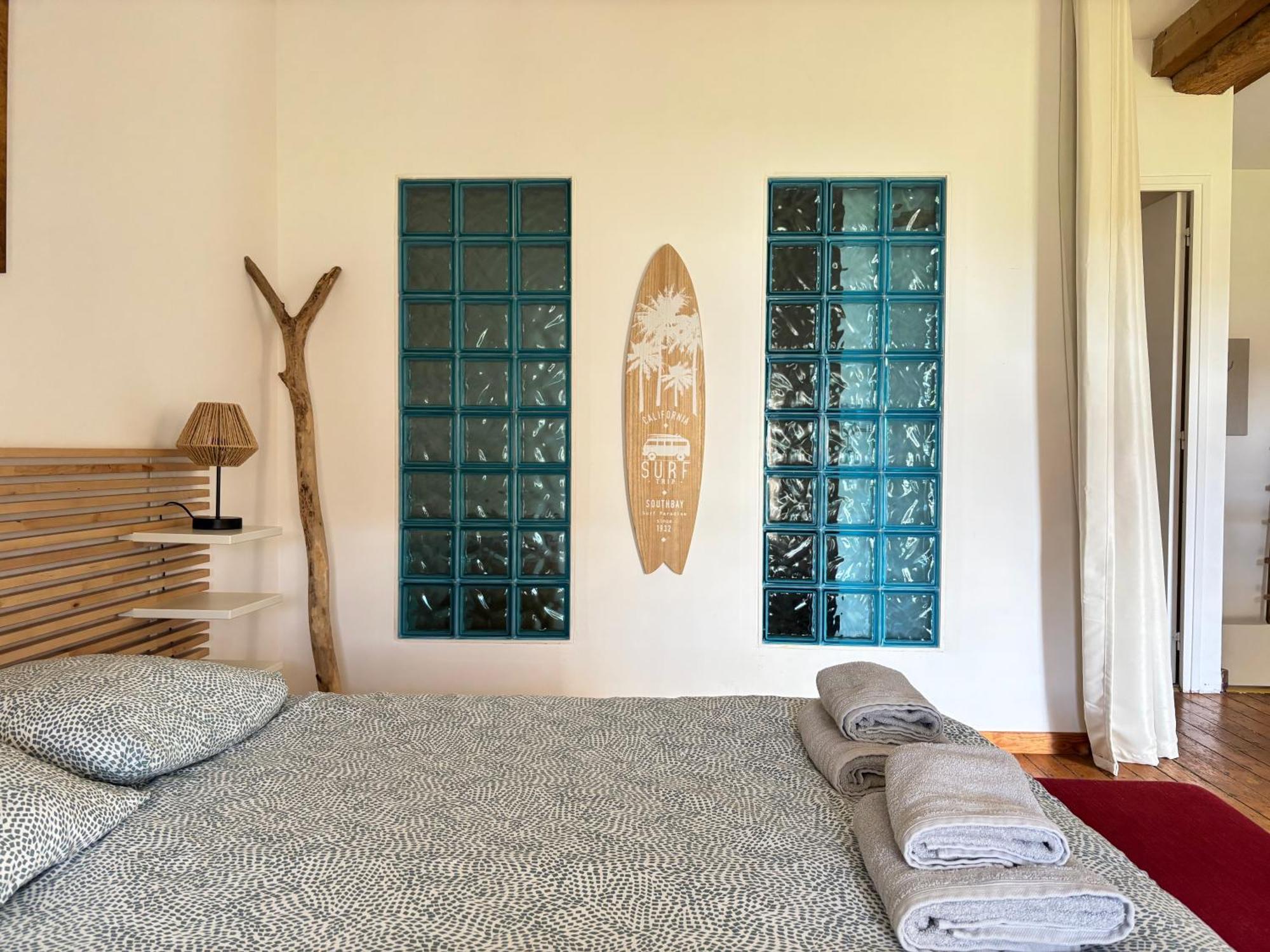 Les Douves Duplex 5 Personnes Lumineux Avec Jardin Et Terrasse Amenagee , Vue Sur Chateau A 5Mn De La Mer, Proche Omaha Beach Et Bayeux Commes Exterior photo